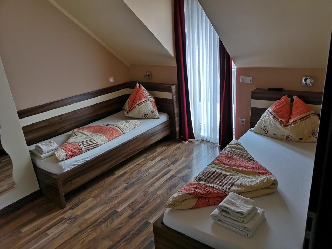 Borostyan Panzio Balatonfuered Bed & Breakfast Dış mekan fotoğraf