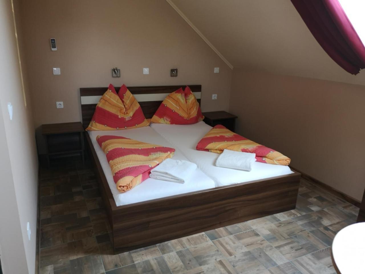 Borostyan Panzio Balatonfuered Bed & Breakfast Dış mekan fotoğraf