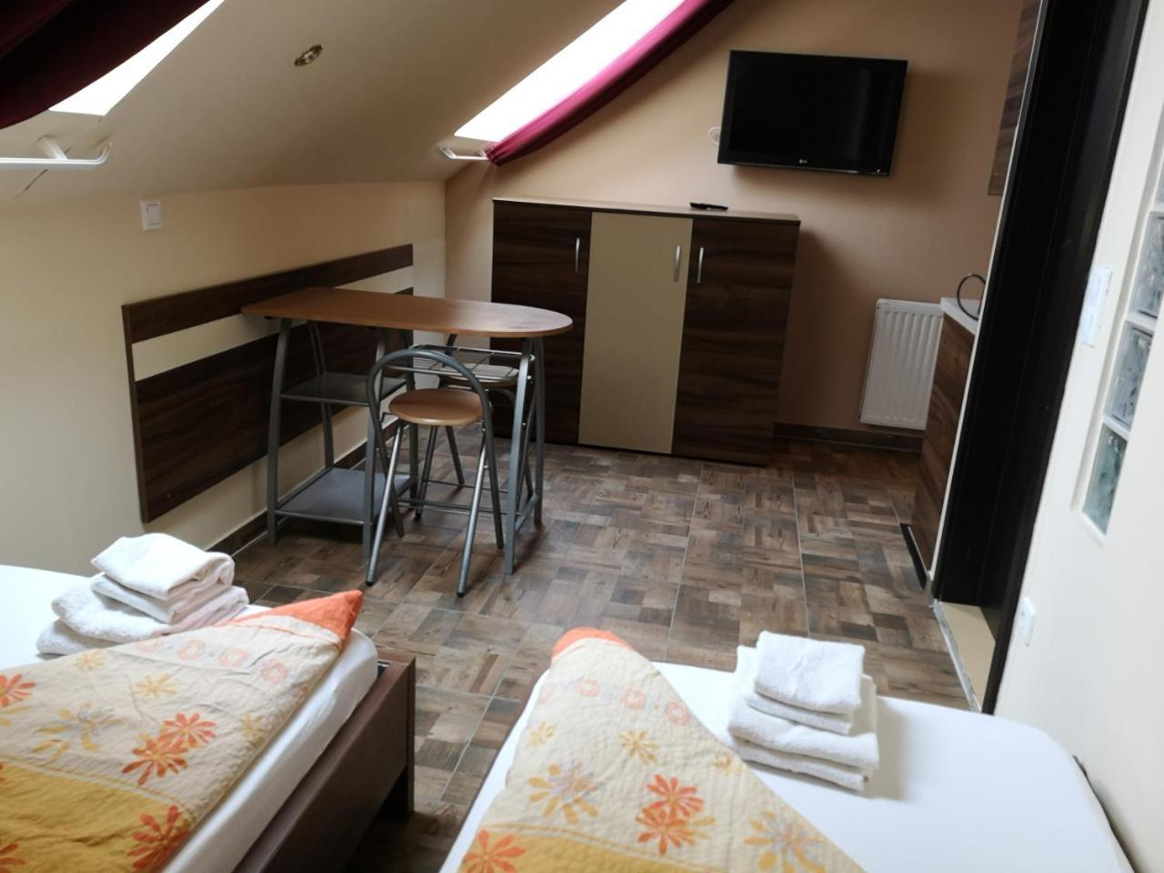 Borostyan Panzio Balatonfuered Bed & Breakfast Dış mekan fotoğraf